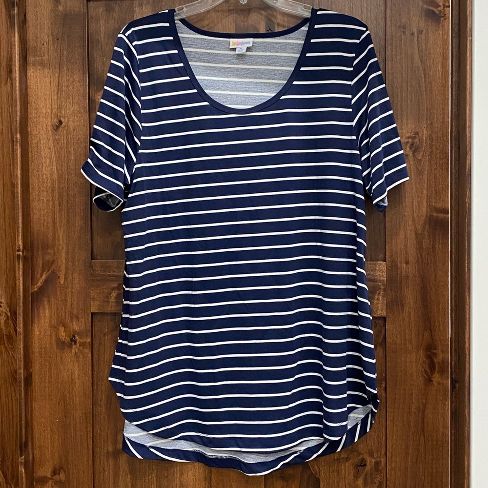 LuLaRoe Perfect t shirt
